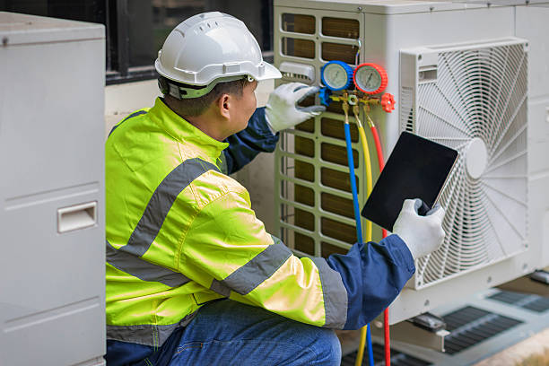 Professional Ac Installation technician working in Mount Pleasant, WI